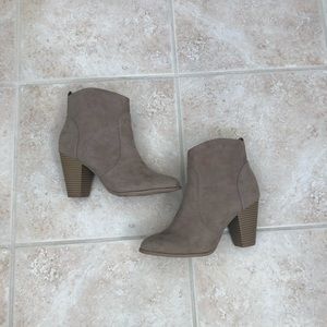SOLD 🚫 Taupe Suede Boots